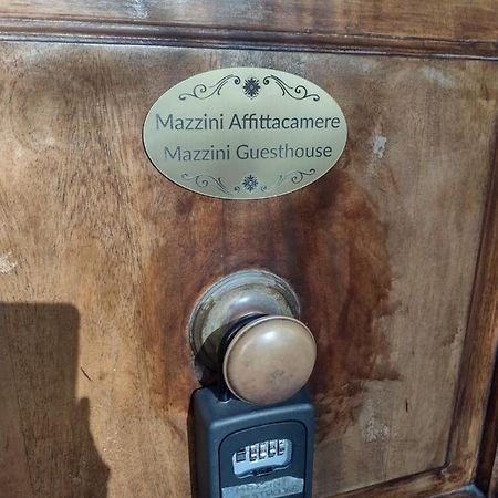 Mazzini Affittacamere 维亚雷焦 外观 照片